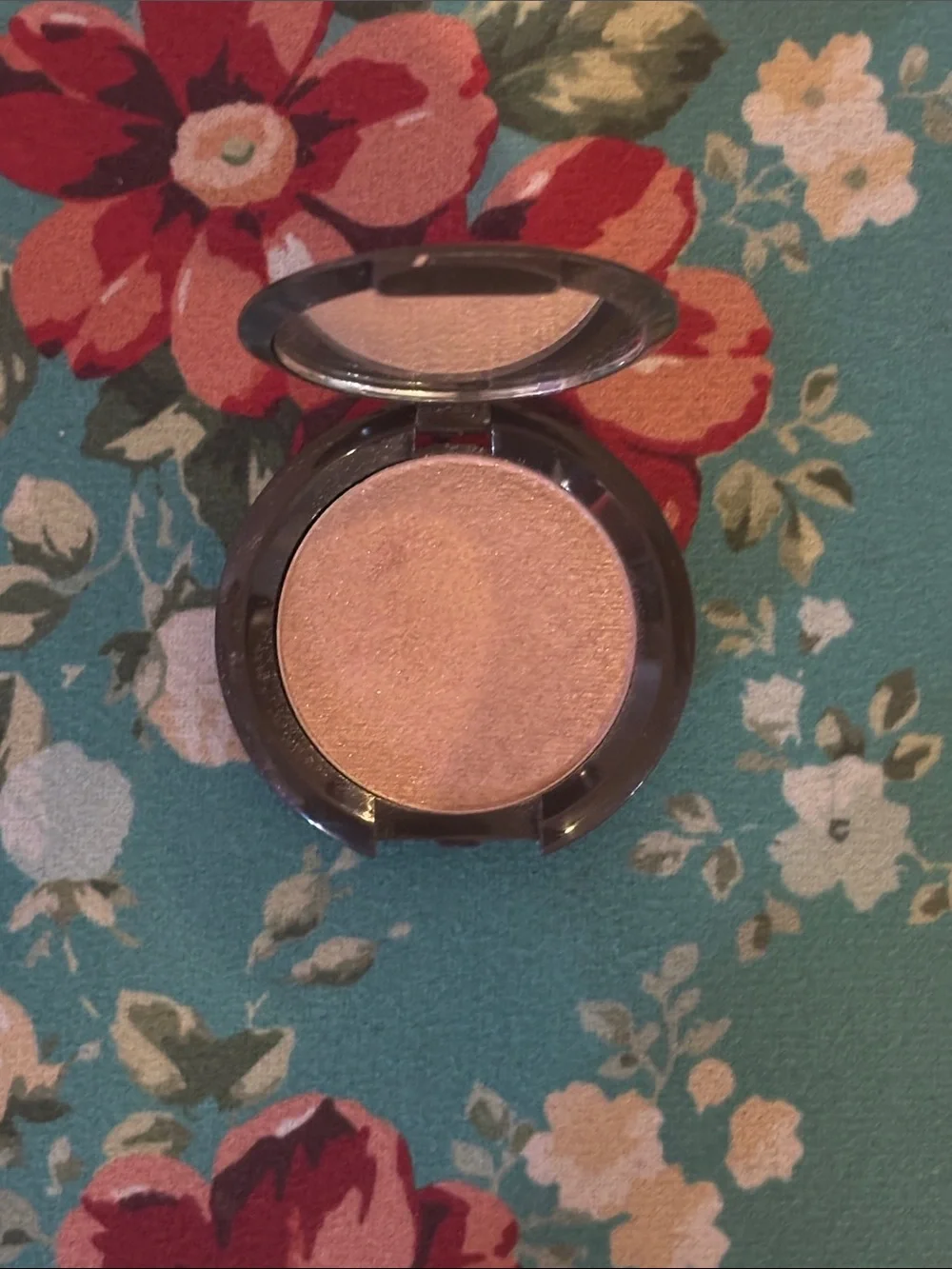 BECCA Opal Highlighter, Mini Size